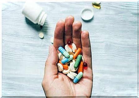 hand with pills