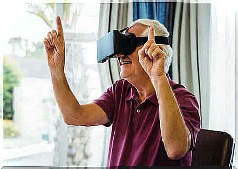 Elderly playing with virtual reality