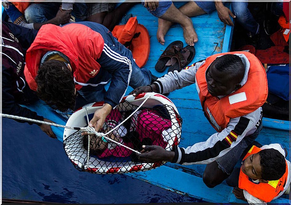 The drama of refugees crossing the seas