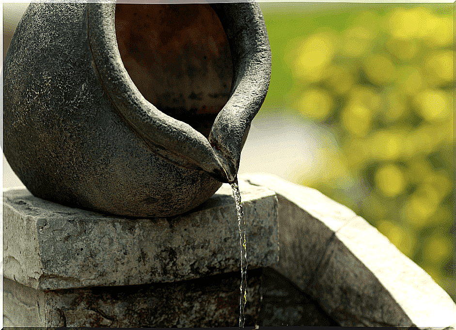 water falling from a pot